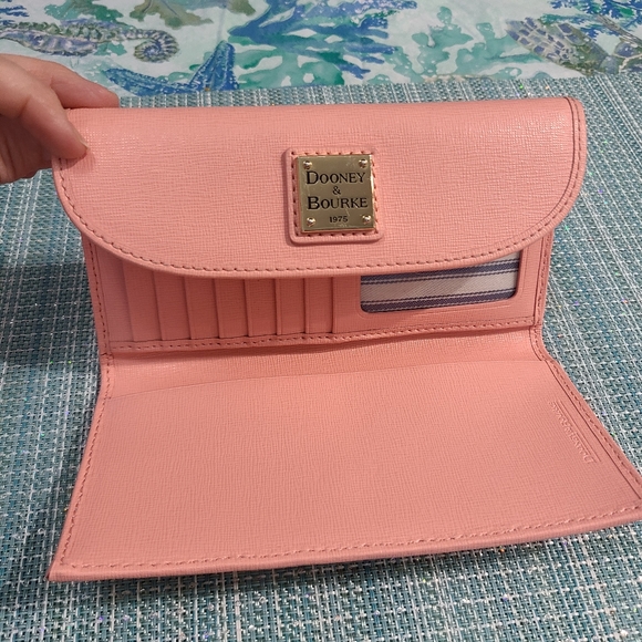 Dooney & Bourke Blush Pink Wallet - Picture 2 of 12